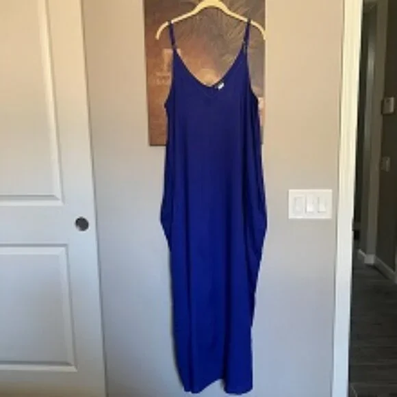 boho bridal shower dress Venus Elegant Open Back Plunge Neck Flowy Halter Dress XS / Red